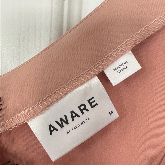 Vero Moda Lace-Trimmed Camisole in Pink and Black - Picture 2 of 5